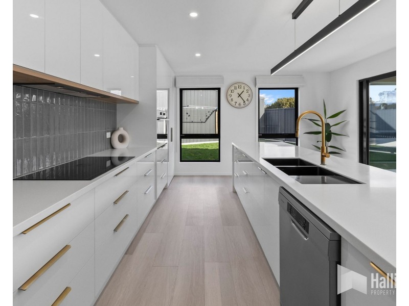 24 Hugo Court, Ulverstone TAS 7315