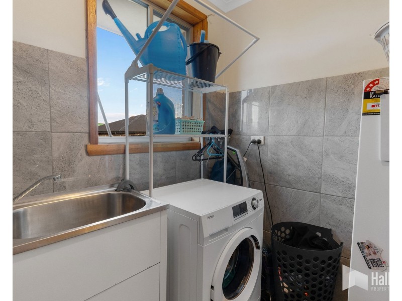 33 Greenway Avenue, Devonport TAS 7310