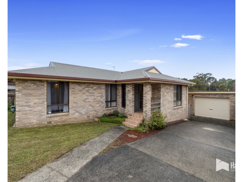 8 Lawrence Drive, Devonport TAS 7310