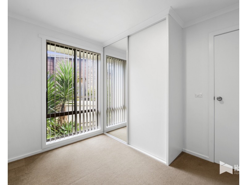 8 Lawrence Drive, Devonport TAS 7310