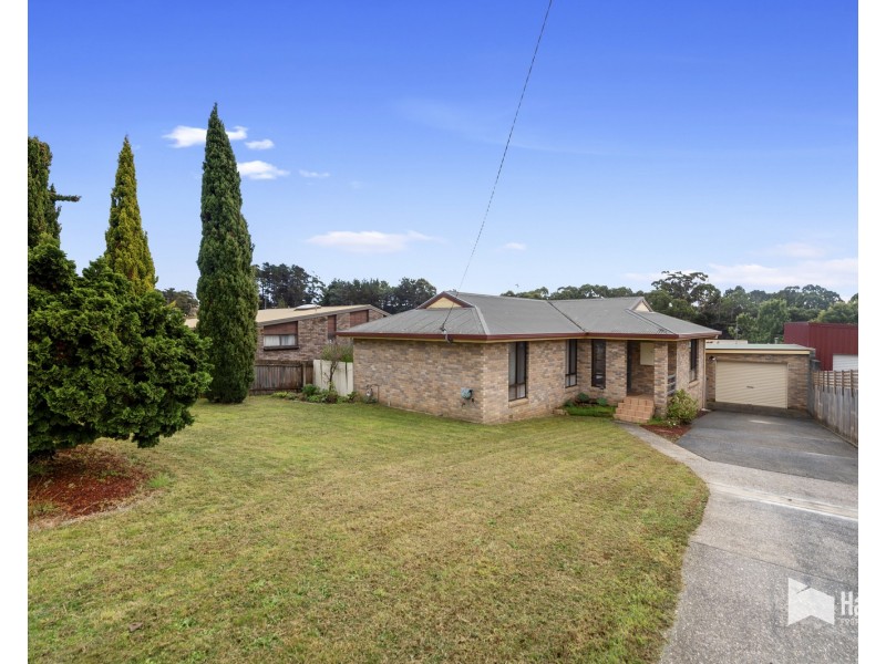 8 Lawrence Drive, Devonport TAS 7310