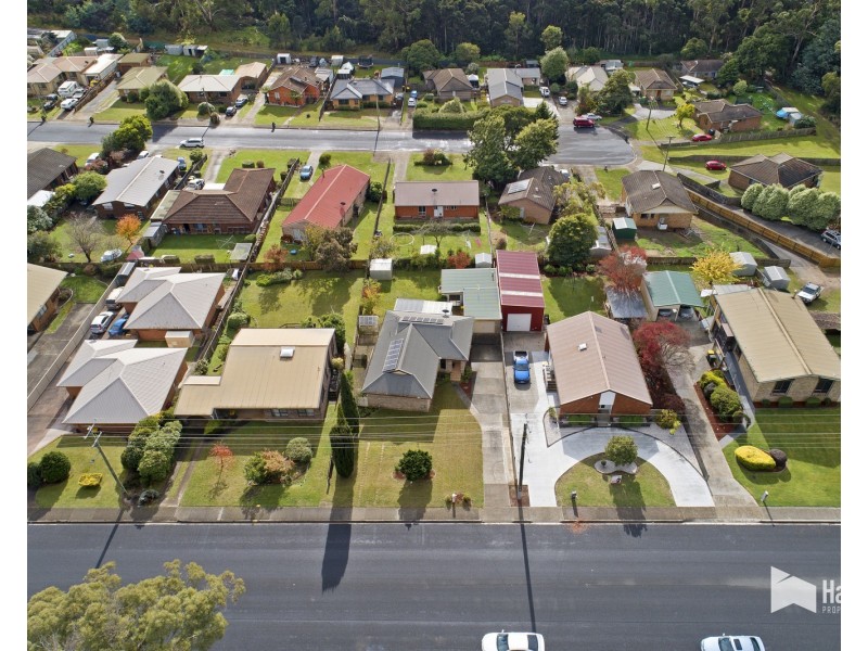 8 Lawrence Drive, Devonport TAS 7310