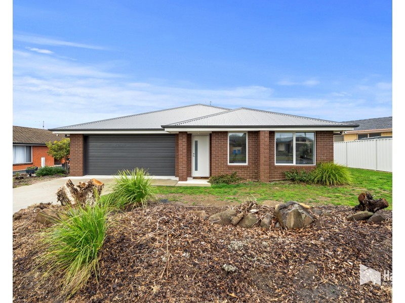 14 Club Drive, Shearwater TAS 7307
