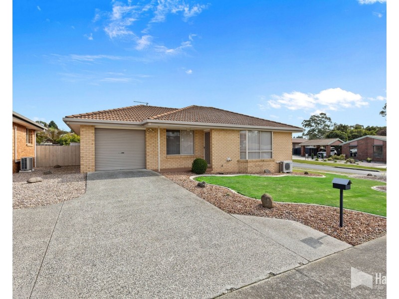 2/13 Arden Avenue, Devonport TAS 7310