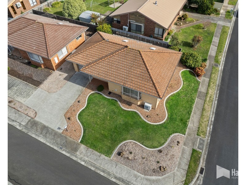 2/13 Arden Avenue, Devonport TAS 7310