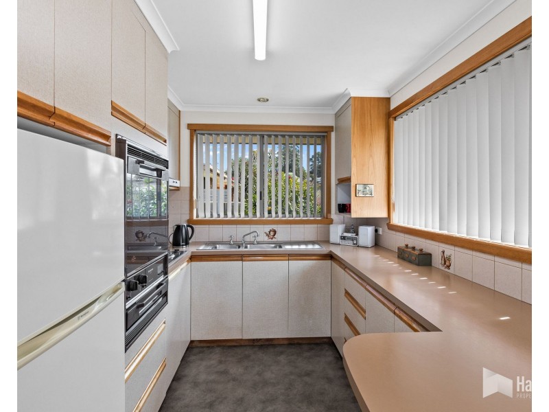 2/13 Arden Avenue, Devonport TAS 7310