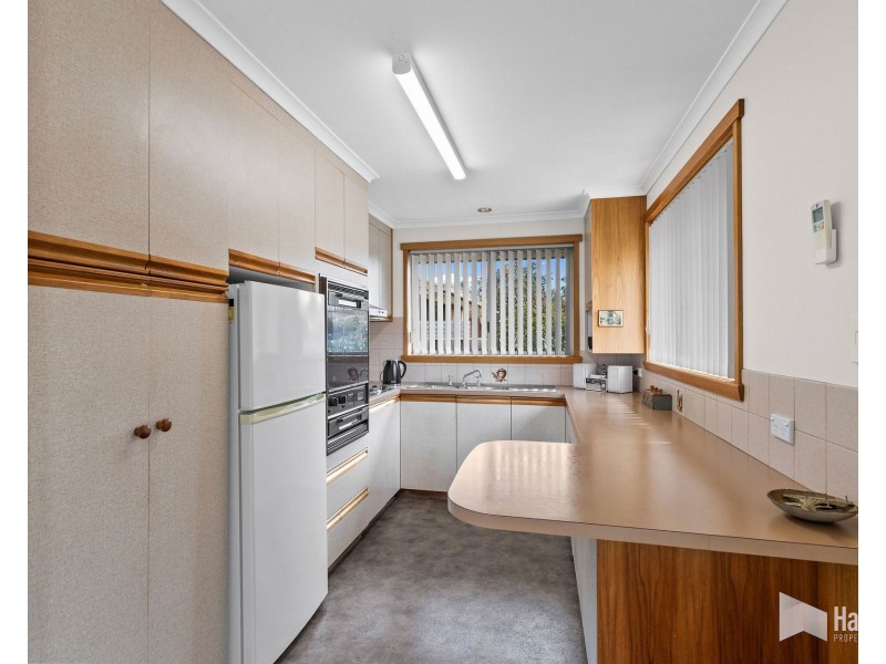 2/13 Arden Avenue, Devonport TAS 7310