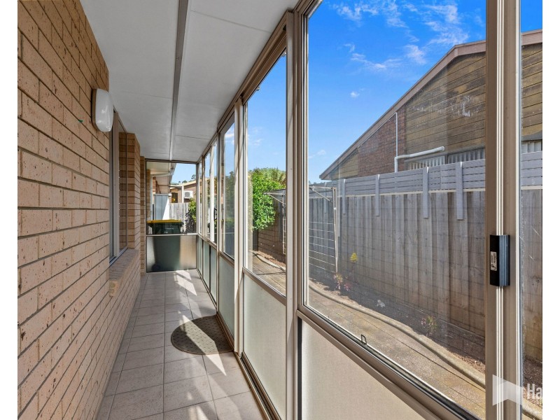 2/13 Arden Avenue, Devonport TAS 7310