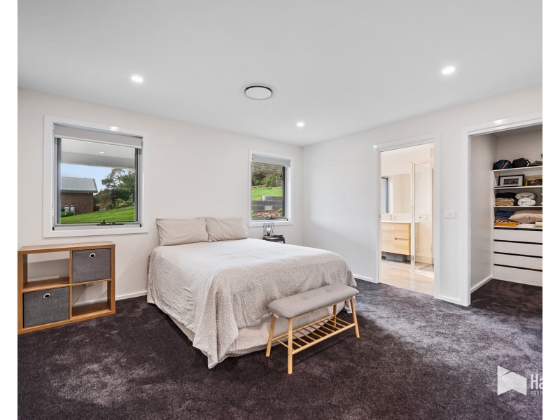 65 River Road, Ambleside TAS 7310