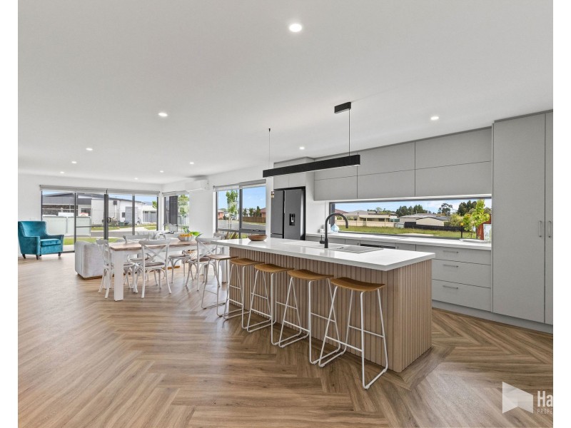 8 Cassia Drive, Ulverstone TAS 7315