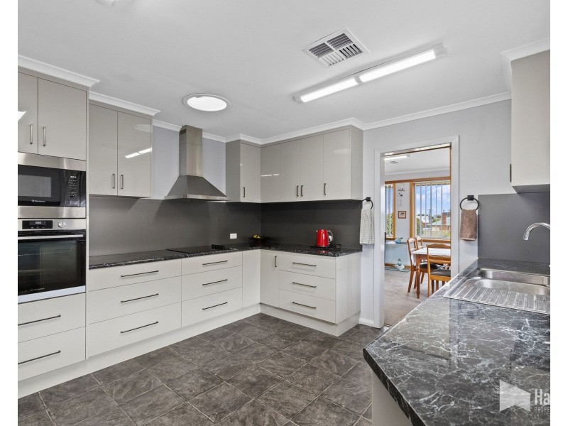 2 Dunning Street, Ulverstone TAS 7315