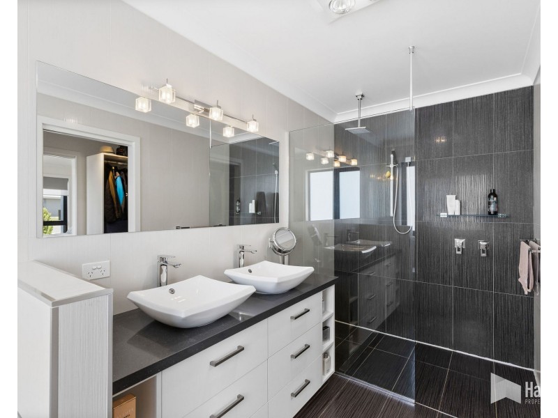 39 Haven Drive, Shearwater TAS 7307