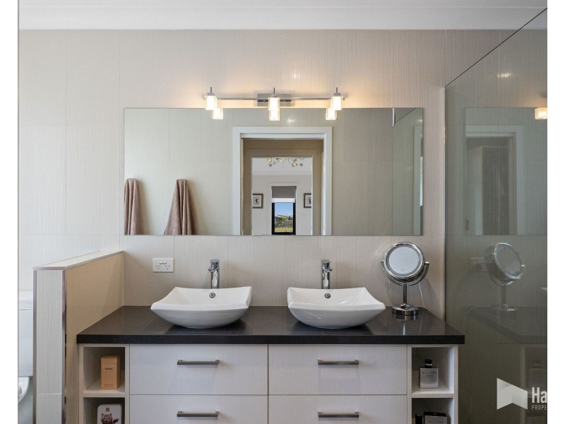 39 Haven Drive, Shearwater TAS 7307