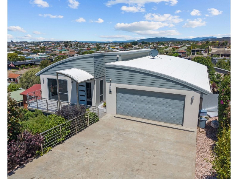 115 James Street, Devonport TAS 7310