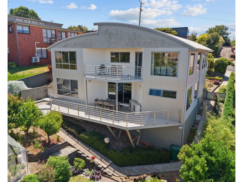 115 James Street, Devonport TAS 7310