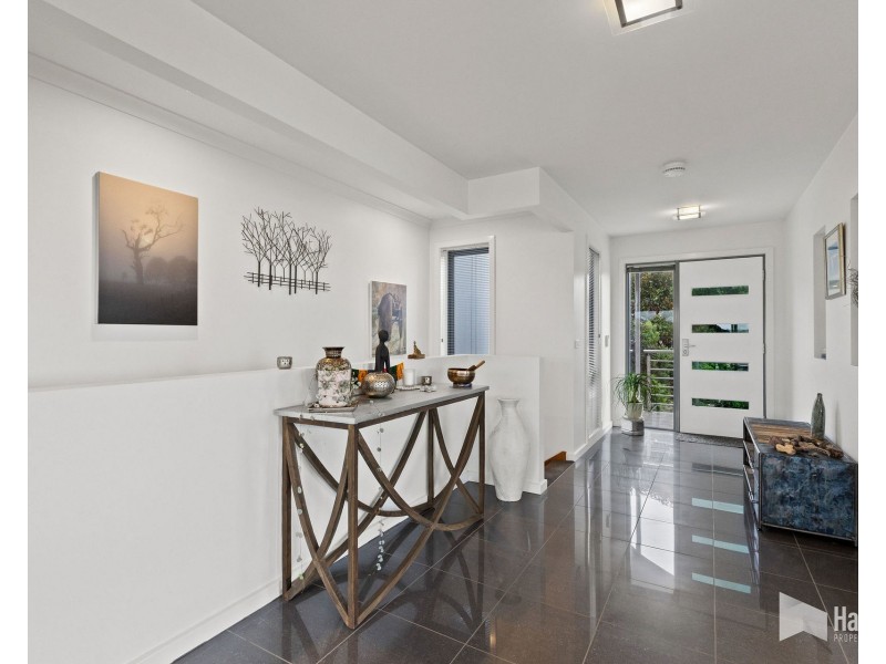 115 James Street, Devonport TAS 7310