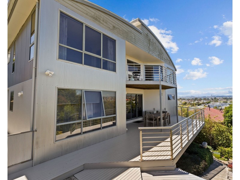 115 James Street, Devonport TAS 7310