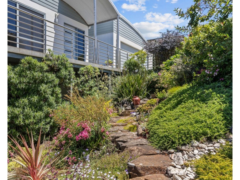 115 James Street, Devonport TAS 7310
