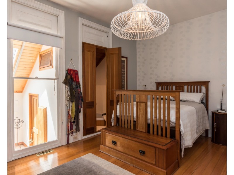 18 Ronald Street, Devonport TAS 7310
