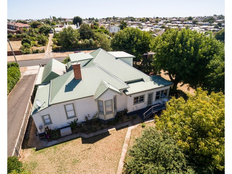 18 Ronald Street, Devonport TAS 7310