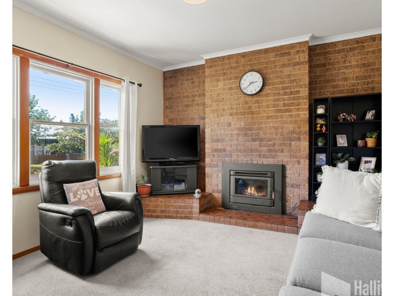 17 Hilltop Avenue, Devonport TAS 7310