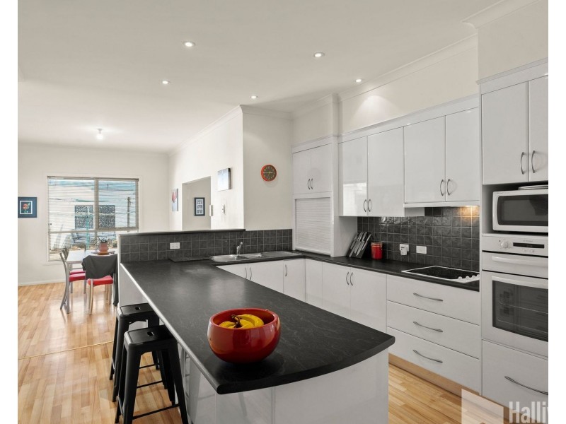 17 Hilltop Avenue, Devonport TAS 7310