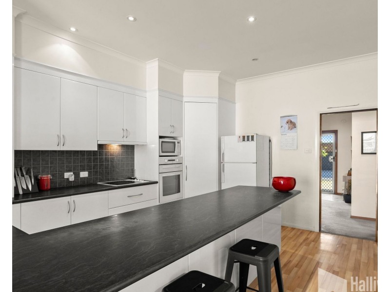 17 Hilltop Avenue, Devonport TAS 7310