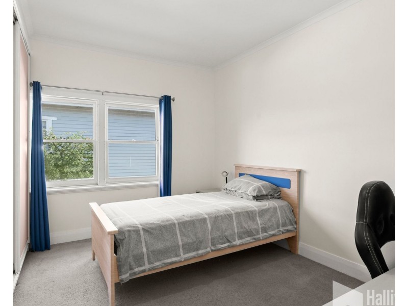 17 Hilltop Avenue, Devonport TAS 7310