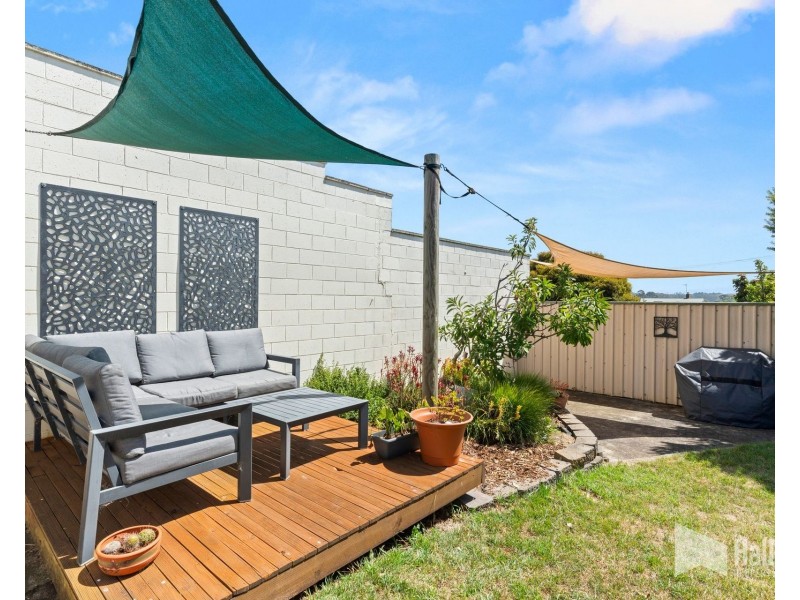 17 Hilltop Avenue, Devonport TAS 7310