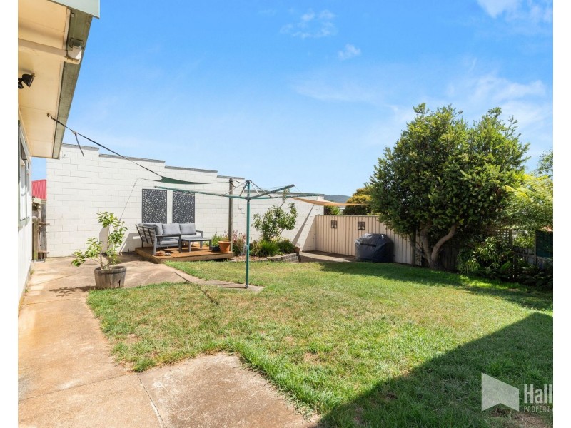 17 Hilltop Avenue, Devonport TAS 7310