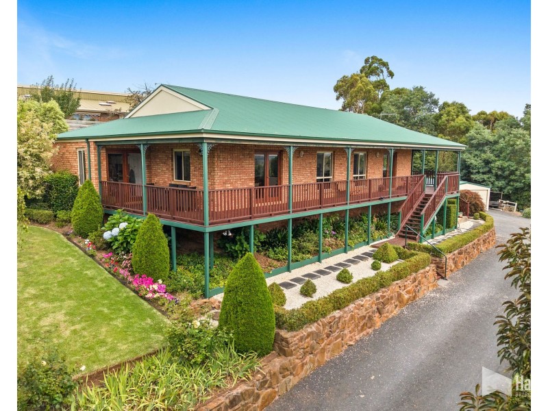 16 Highfield Road, Ambleside TAS 7310