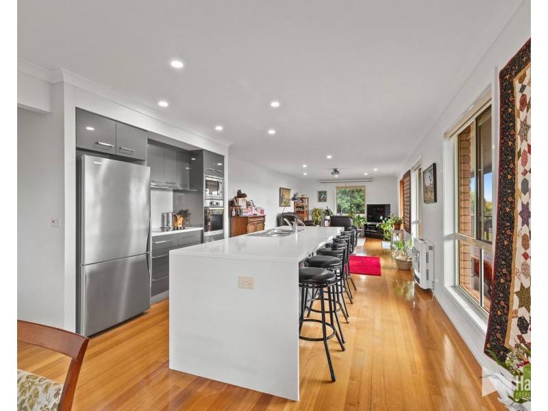 16 Highfield Road, Ambleside TAS 7310