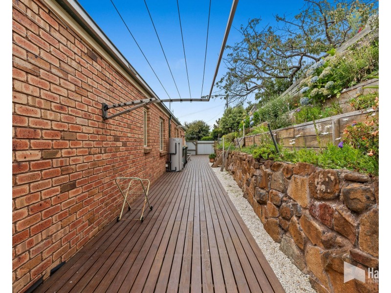 16 Highfield Road, Ambleside TAS 7310