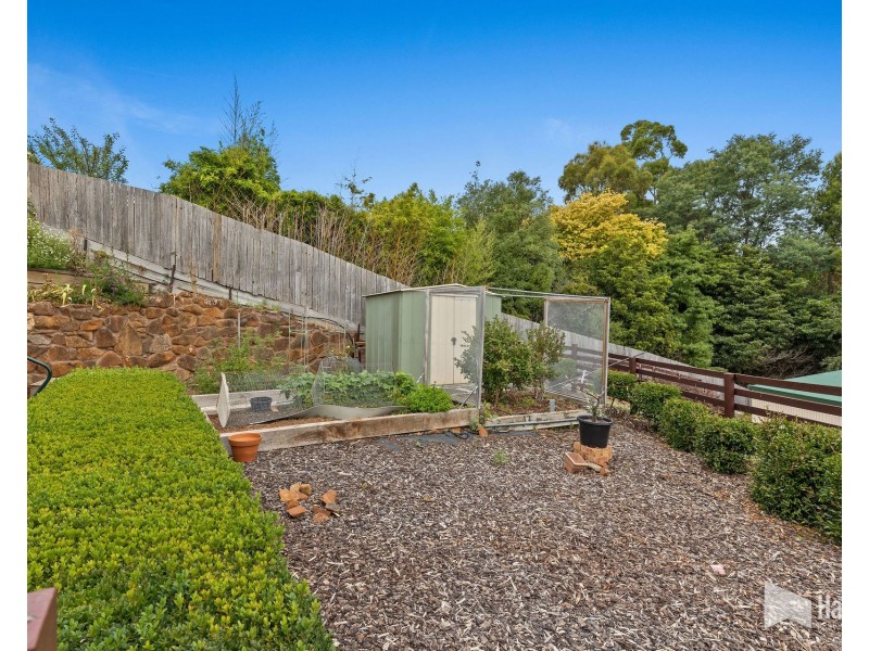 16 Highfield Road, Ambleside TAS 7310