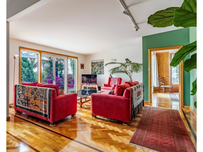 18 Seaside Crescent, Penguin TAS 7316