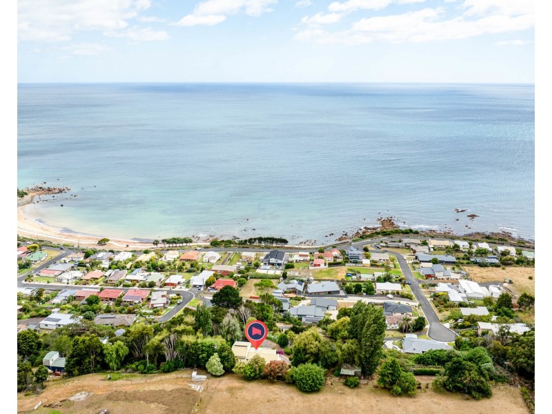 18 Seaside Crescent, Penguin TAS 7316