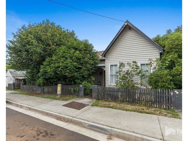 41 Main Street, Wilmot TAS 7310