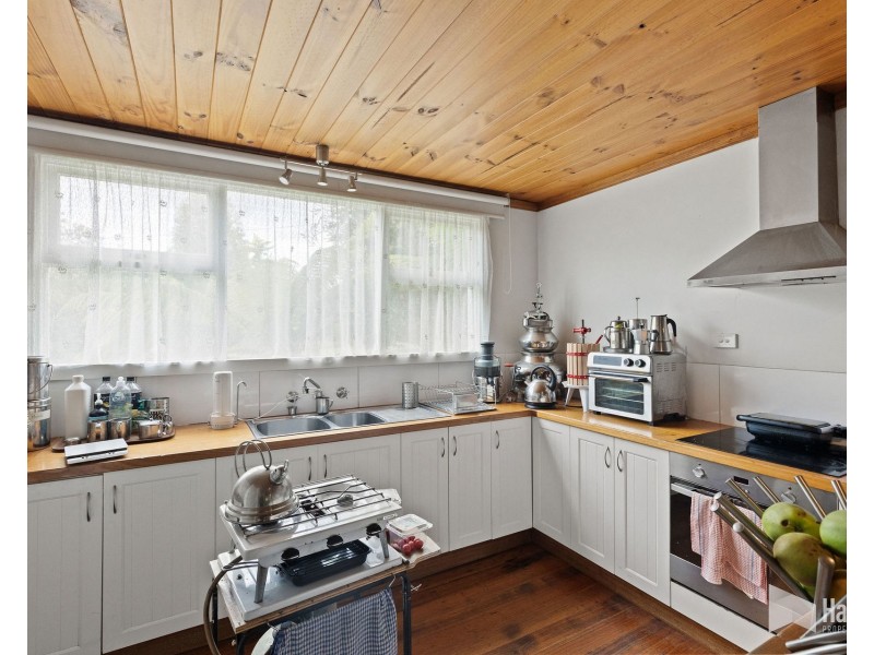 41 Main Street, Wilmot TAS 7310