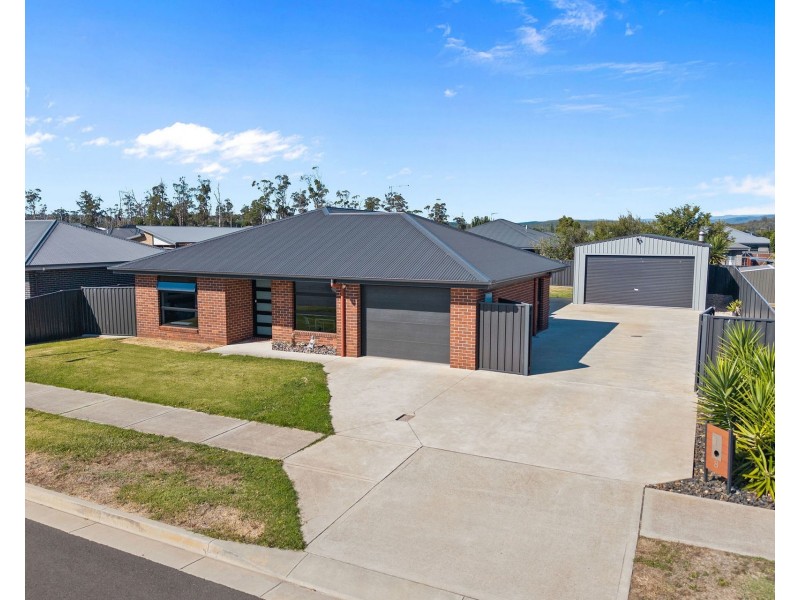 8 Benny Street, Latrobe TAS 7307