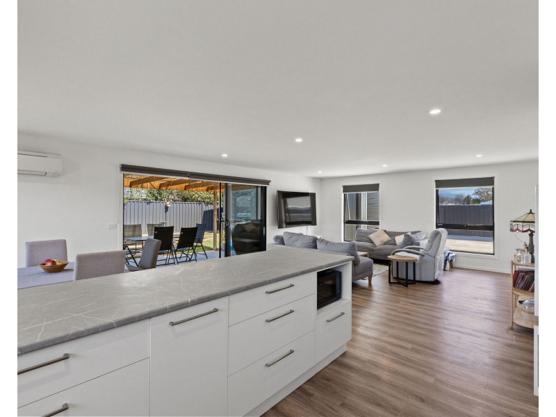 8 Benny Street, Latrobe TAS 7307