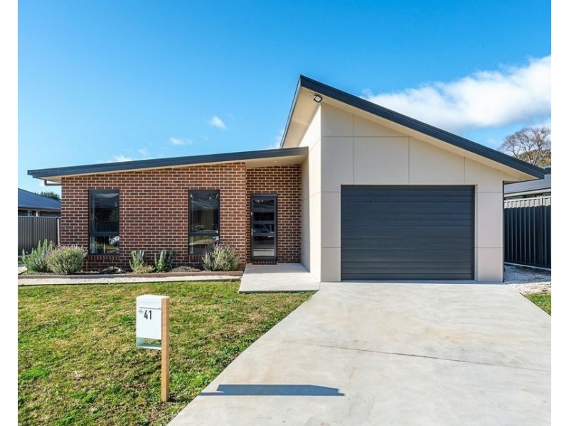 41 Dana Drive, Devonport TAS 7310