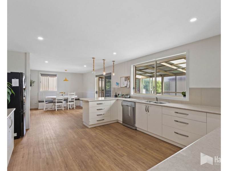 20 Lakeside Drive, Acacia Hills TAS 7306