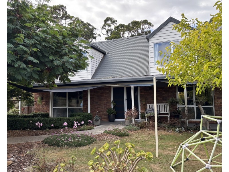 42 Hull Street, Leith TAS 7315