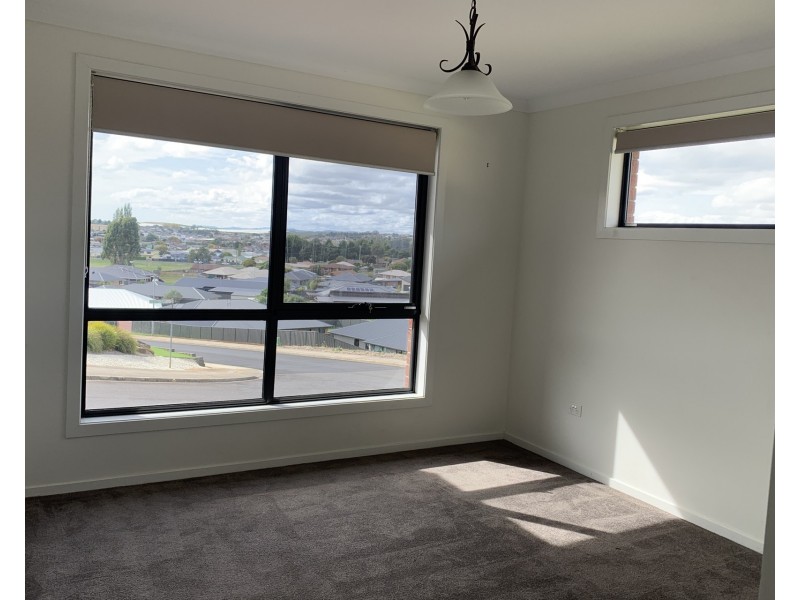 1 Rowena Court, Devonport TAS 7310
