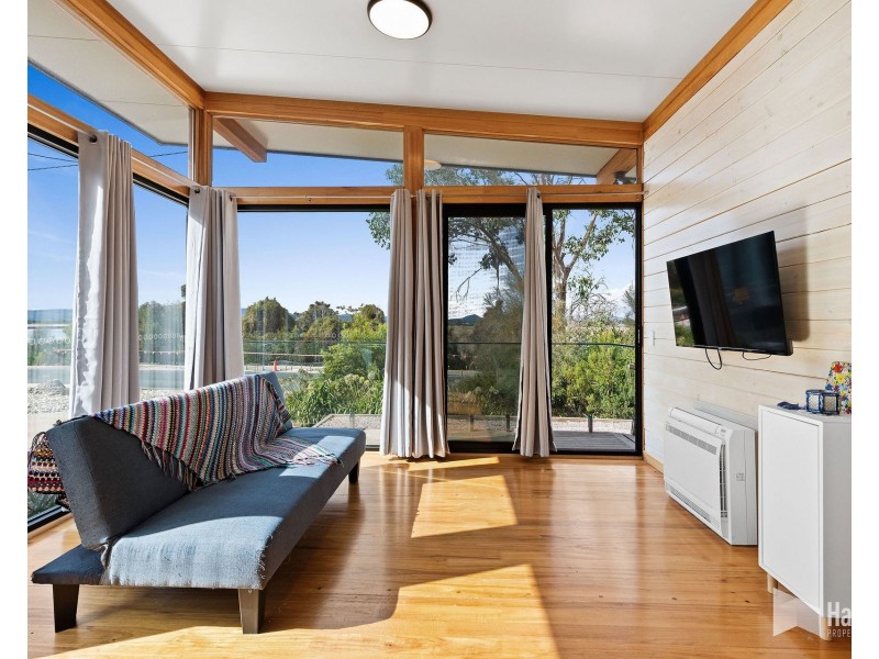 3 Hawley Esplanade, Hawley Beach TAS 7307