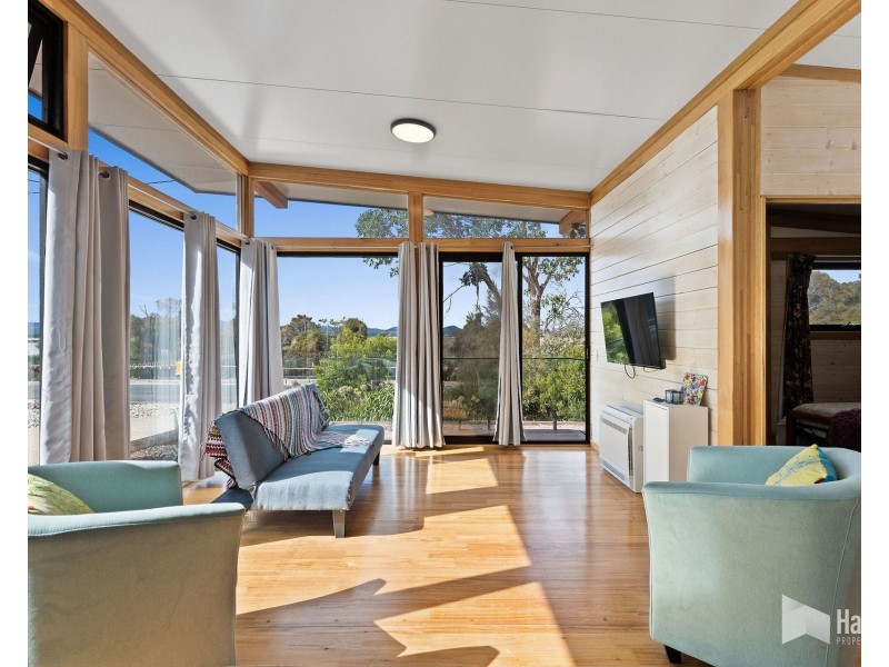 3 Hawley Esplanade, Hawley Beach TAS 7307