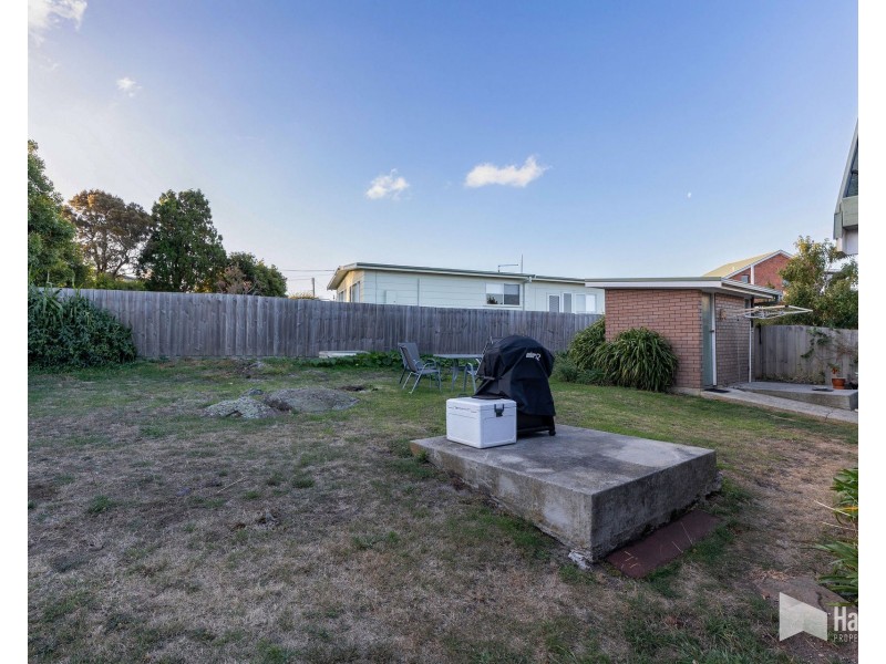 3 Hawley Esplanade, Hawley Beach TAS 7307