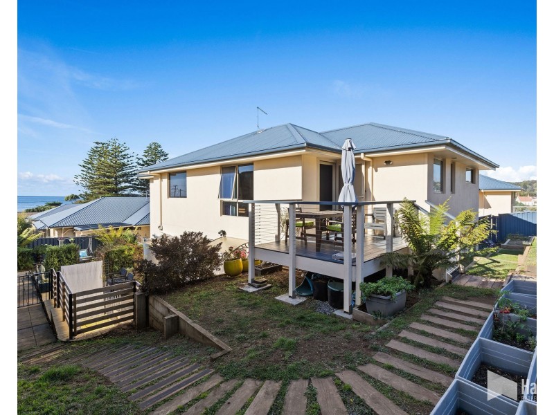 4/20 Main Road, Penguin TAS 7316