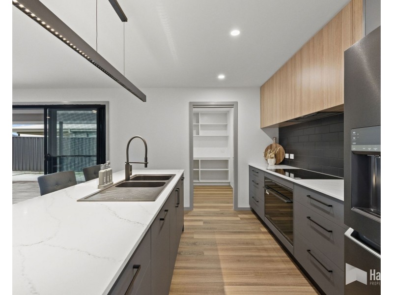 33 Magnolia Avenue, Latrobe TAS 7307