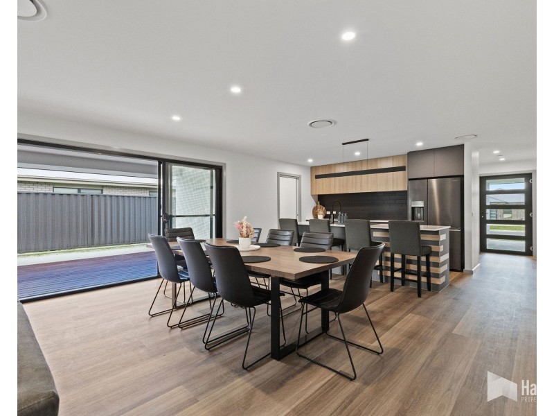 33 Magnolia Avenue, Latrobe TAS 7307